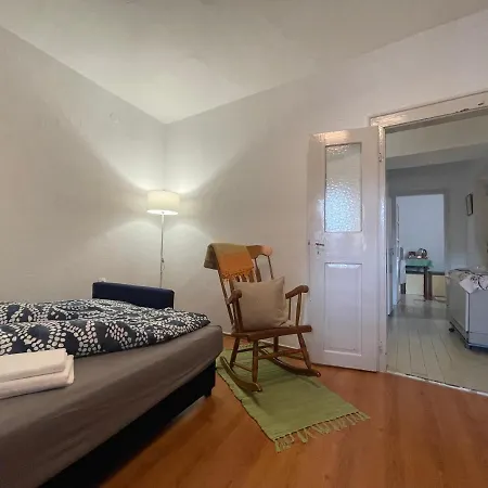 Old Town 5 Apartment *